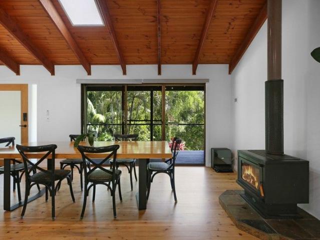 Cottage for sale in Fernbrook, Queensland