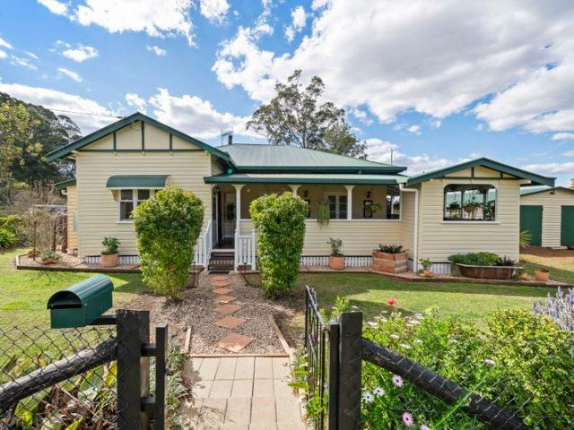 House for sale in Haden, Queensland