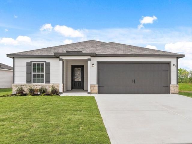 House for sale in Lytle, Texas