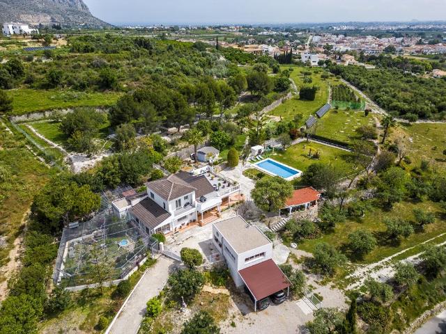 Casa en venta en Beniarbeig