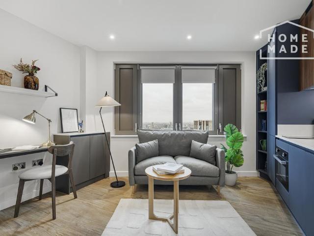 Apartment for rent in London Borough of Ealing, Park Royal