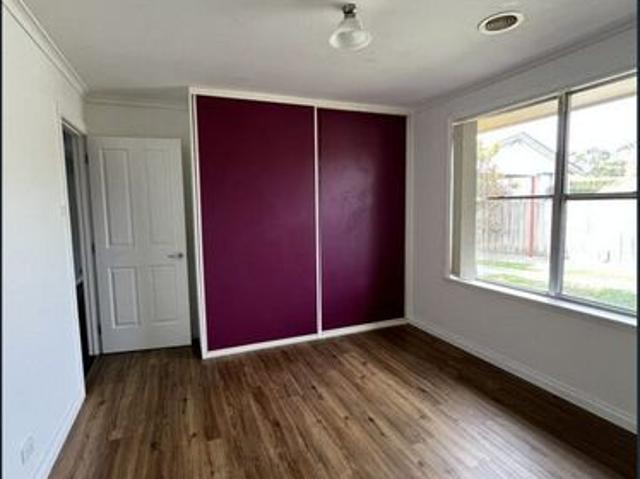 House for rent in Churchill, Victoria