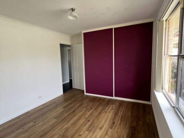 House for rent in Churchill, Victoria