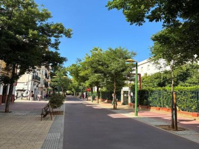 Local Comercial en alquiler en Sevilla, Cruz Roja-Capuchinos