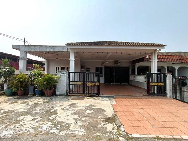 Terraced House for sale in Country Heights Damansara, Kuala Lumpur