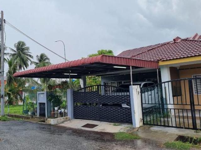 Terraced House for sale in Kuala Selangor, Selangor