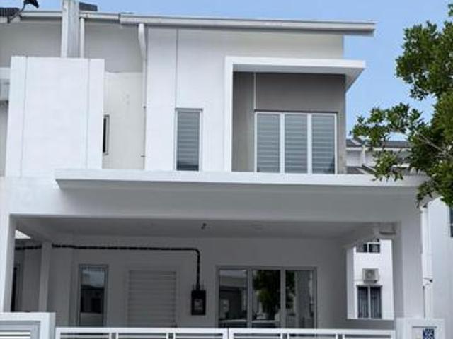 Terraced House for sale in Tanjong Sepat, Selangor