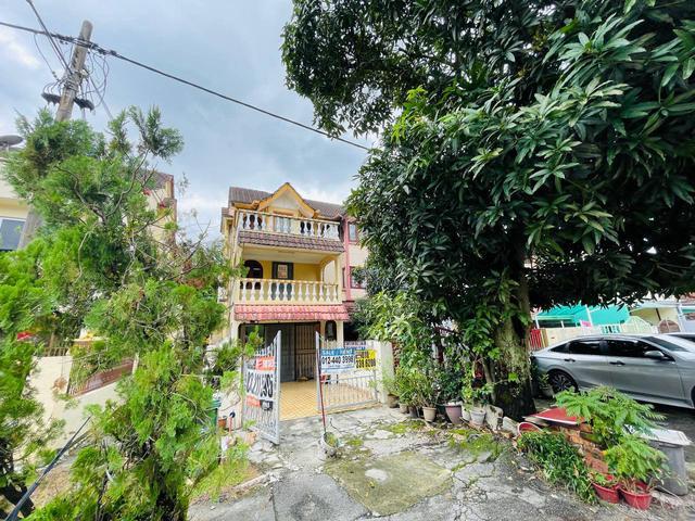 Terraced House for sale in Country Heights Damansara, Kuala Lumpur