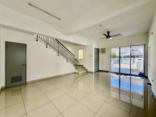 Terraced House for sale in Tanjong Sepat, Selangor