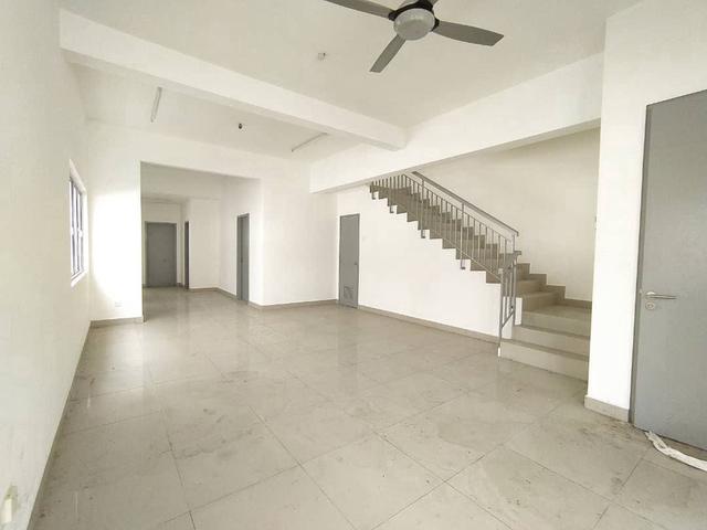 Terraced House for sale in Tanjong Sepat, Selangor