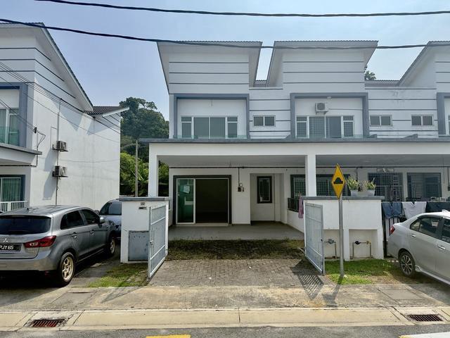 Terraced House for sale in Tanjong Sepat, Selangor
