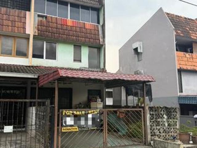 Terraced House for sale in Langat, Selangor