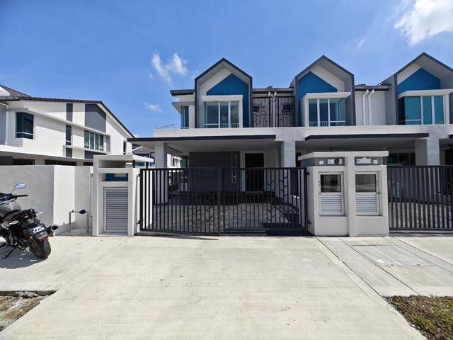 Terraced House for sale in Tanjong Sepat, Selangor