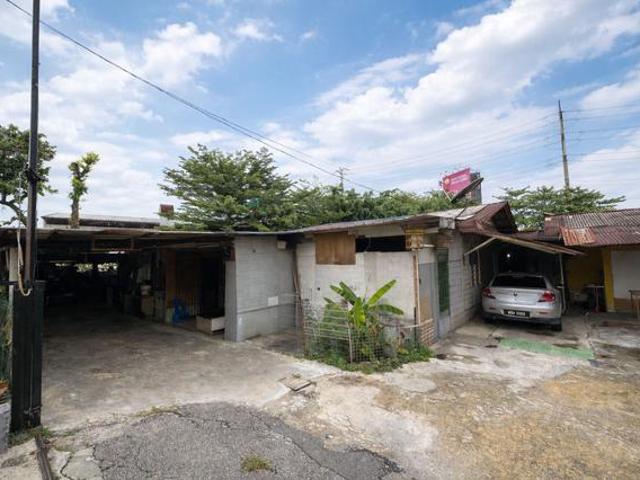 Bungalow for sale in Langat, Selangor