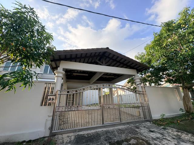 Residential House for rent in Malaka