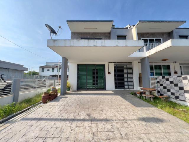 Terraced House for sale in Tanjong Sepat, Selangor
