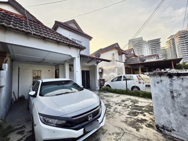 Terraced House for sale in Petaling, Subang Jaya