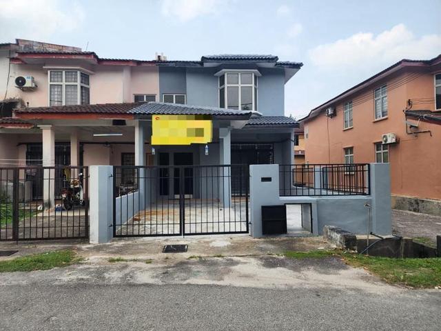 Terraced House for sale in Tanjong Sepat, Selangor