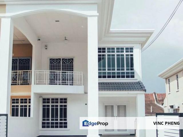 House for sale in Malaka