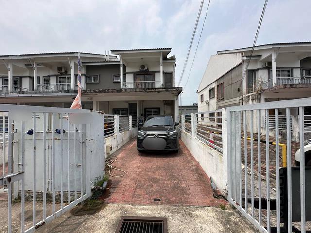 Townhouse for sale in Petaling, Subang Jaya