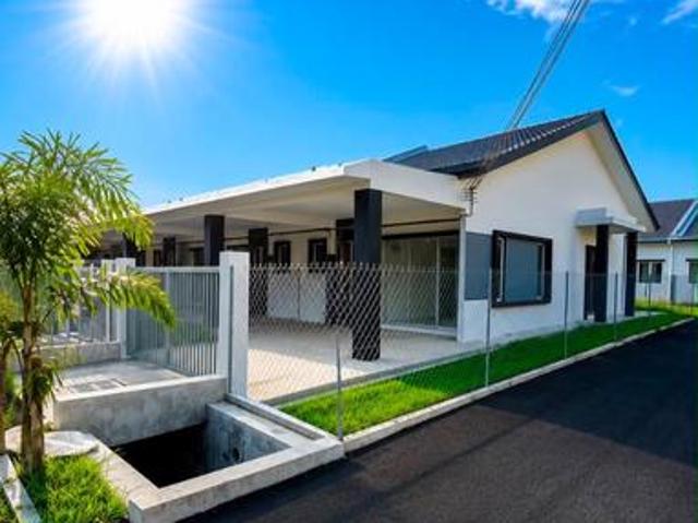 Terraced House for sale in Tanjong Sepat, Selangor