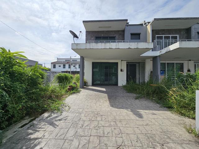 Terraced House for sale in Tanjong Sepat, Selangor