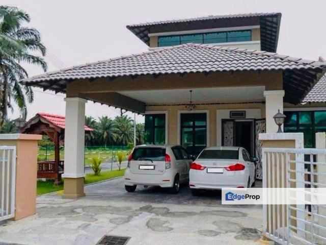 House for sale in Malaka