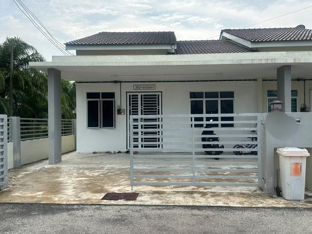 Terraced House for sale in Sabak Bernam