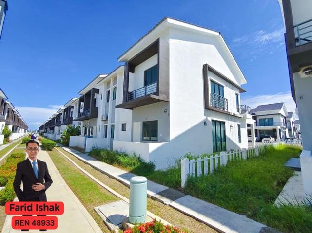 Bungalow for sale in Wellesley, Penang