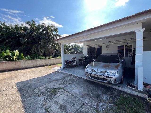 Terraced House for sale in Malaka