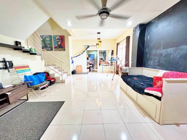 Townhouse for sale in Petaling, Subang Jaya