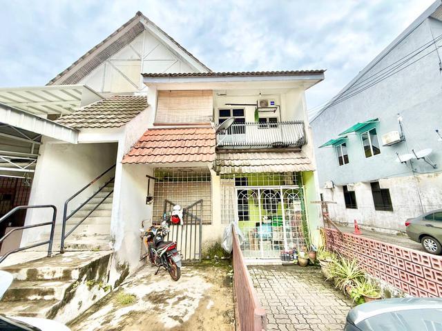 Townhouse for sale in Langat, Selangor