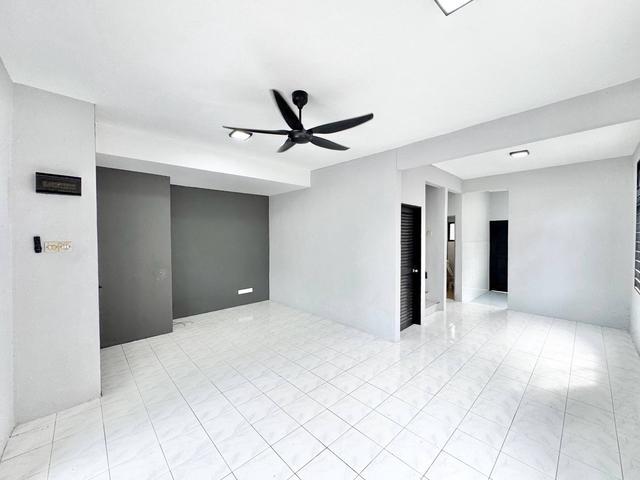 Terraced House for sale in Tanjong Sepat, Selangor