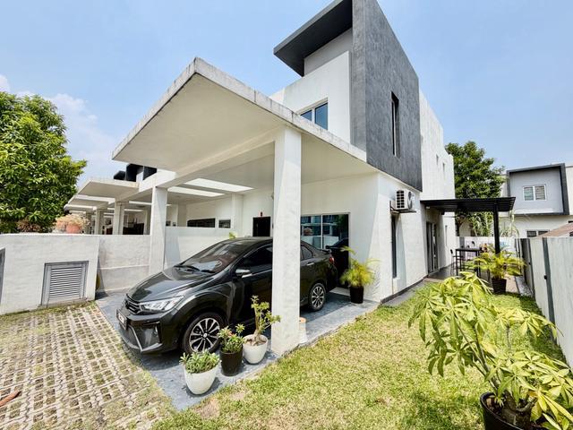 Terraced House for sale in Tanjong Sepat, Selangor
