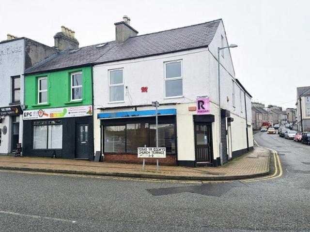 House for sale in Porth-y-Felin, Holyhead