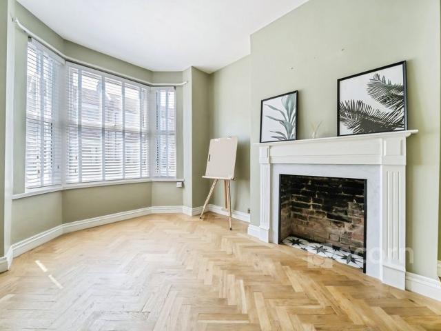 House for rent in Belle Grove, Greater London