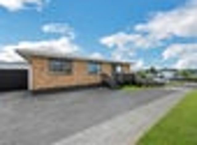 House for sale in Awhitu