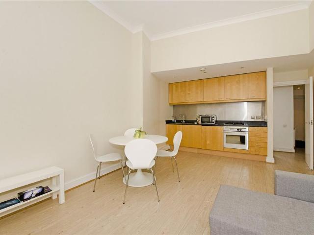 House for rent in Seven Dials, Bloomsbury