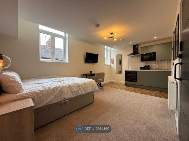 Room for rent in Hempstalls, Butterton