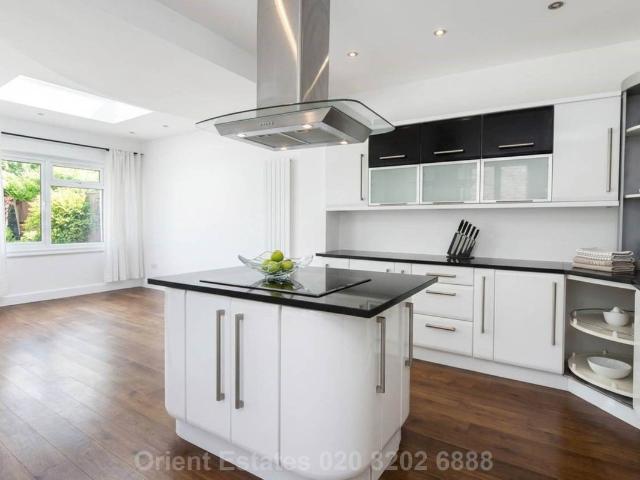 House for rent in Hendon Central, The Hyde