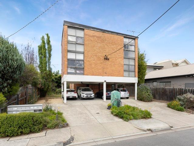 Flat for sale in Camerons Creek, Victoria