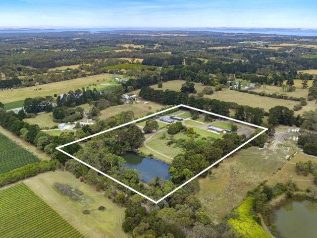 Cottage for sale in Camerons Creek, Victoria