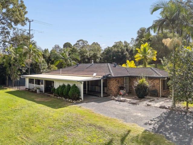 Cottage for sale in Toombul, Queensland