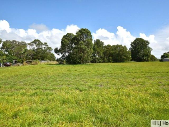 Land for sale in Tully Heads, Queensland