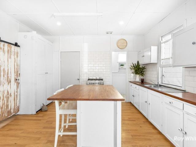 House for sale in Cooee Bay, Queensland