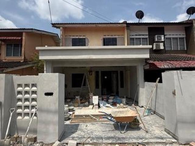 Terraced House for sale in Ulu Tiram, Johor