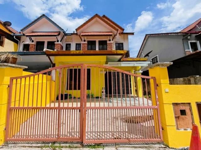 Terraced House for sale in Tanjong Sepat, Selangor
