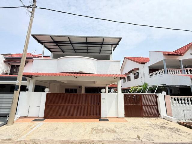 Terraced House for rent in Malaka