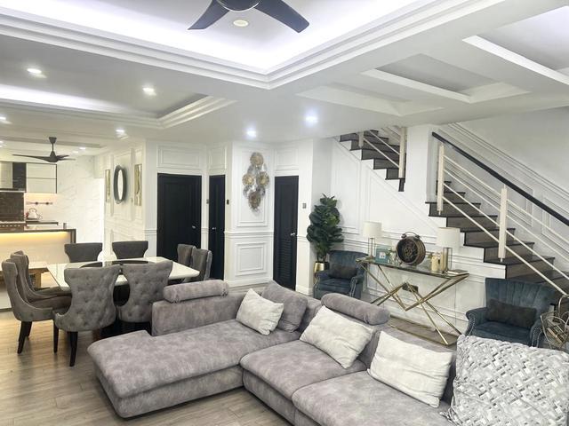 Terraced House for sale in Malaka
