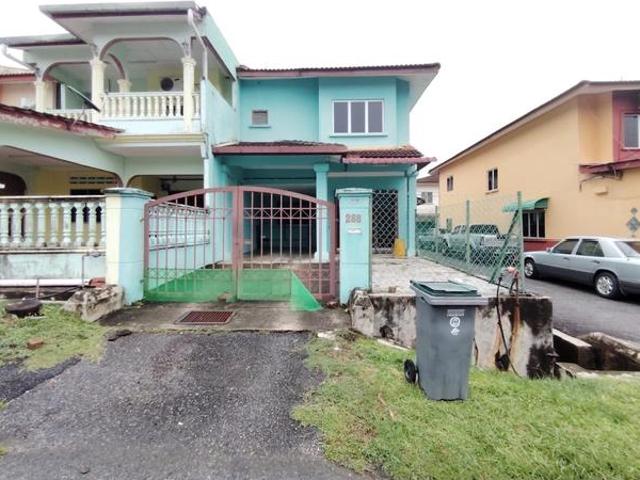Terraced House for sale in Malaka